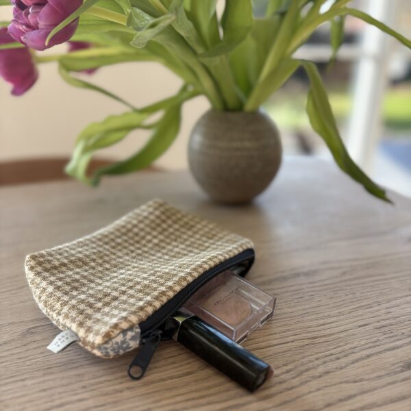 Clutch - Image 5