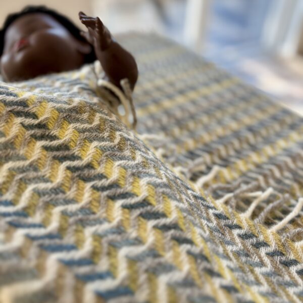 Håndvævet babyplaid<br>- blå nuancer - Image 2